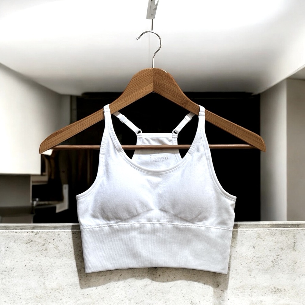 NWT Women’s White Racerback Sports Bra with Adjustable Straps! Small